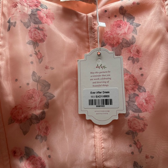 Ivy City Co, Ever After Dress. - Picture 5 of 6